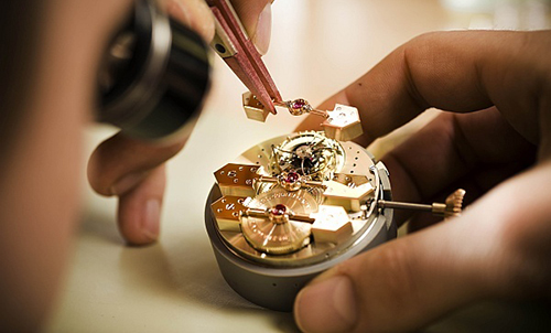 积家授权维修中心（积家表面裂纹）