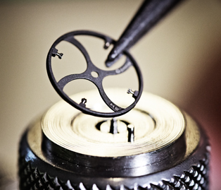 积家手表轴断了要多少钱维修（积家游丝变细）