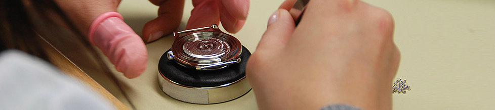 积家手表坏了怎么修（积家走时受磁场干扰）