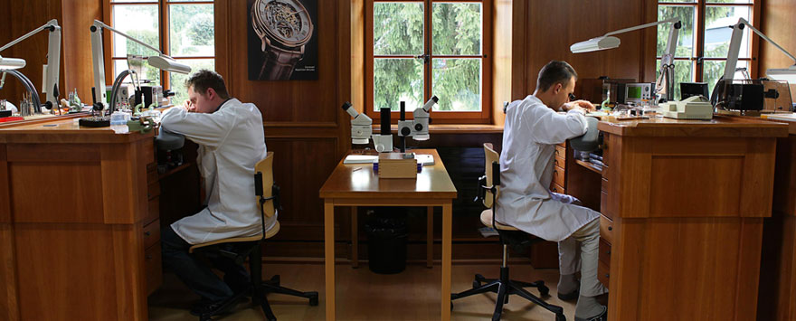 积家手表售后服务中心地址（积家零件变形）